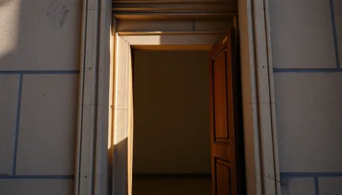 Jaki otwór pod drzwi 60
