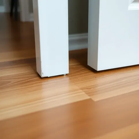 Montaż drzwi ile nad podłogą